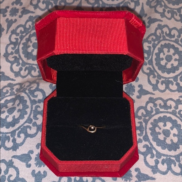 14K Gold Ring - Picture 1 of 3